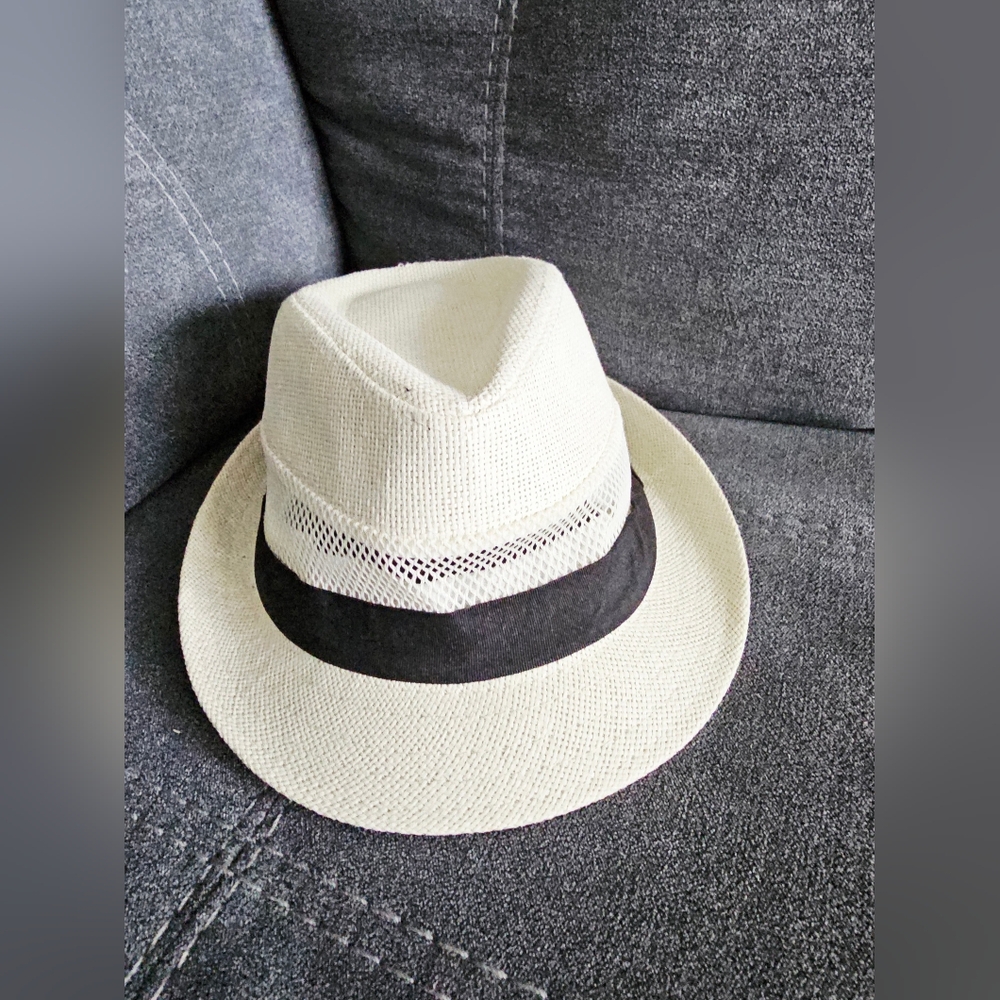 Stylish White Fedora Hat with Black Band Size Small
